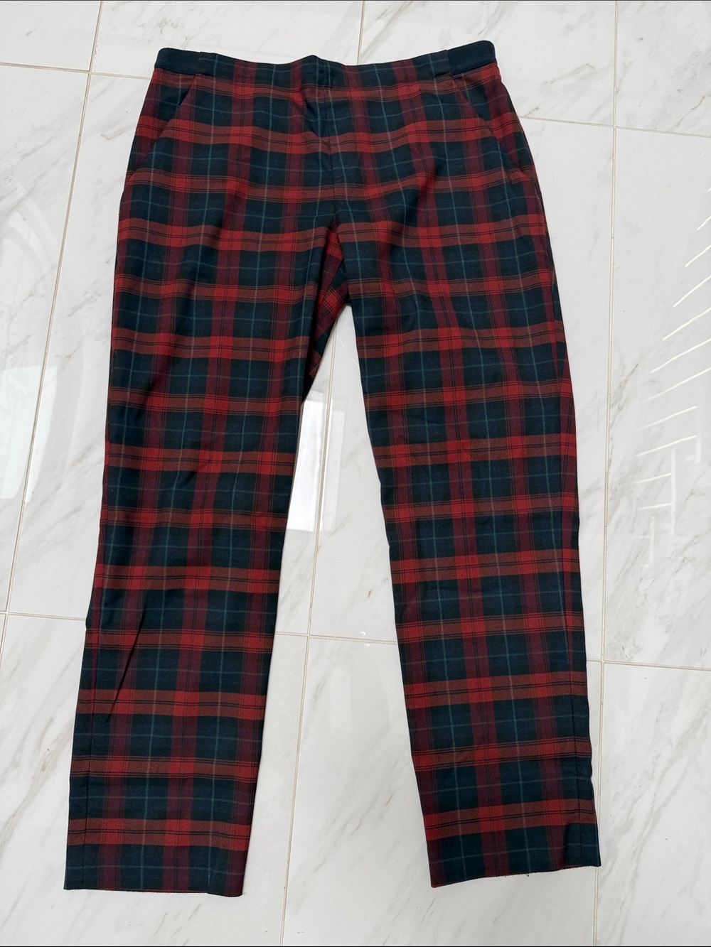 Uniqlo Red and Black Plaid Ankle Pants Like New